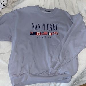 Brandy Melville Nantucket Crewneck Sweatshirt WITH POCKETS